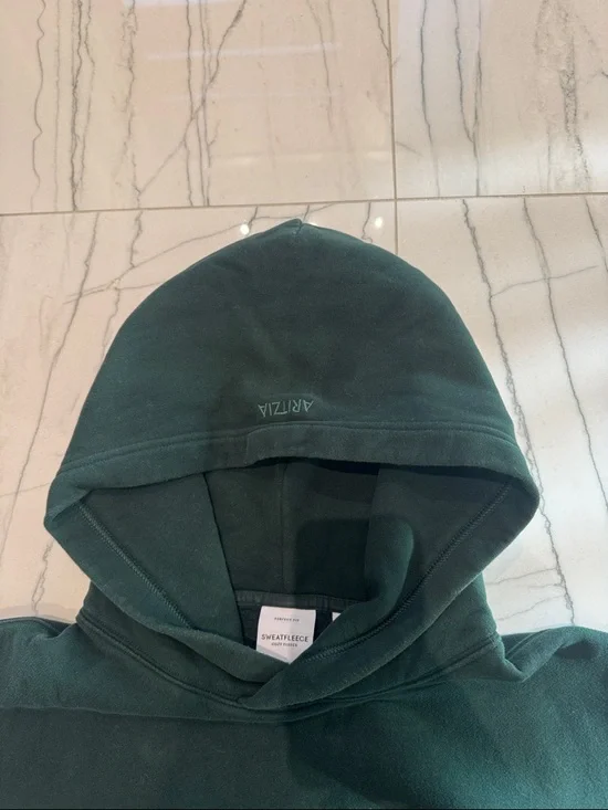 Aritzia- Camous Green Perfect Fit Hoodie (Brand New) - XS - Picture 3 of 9